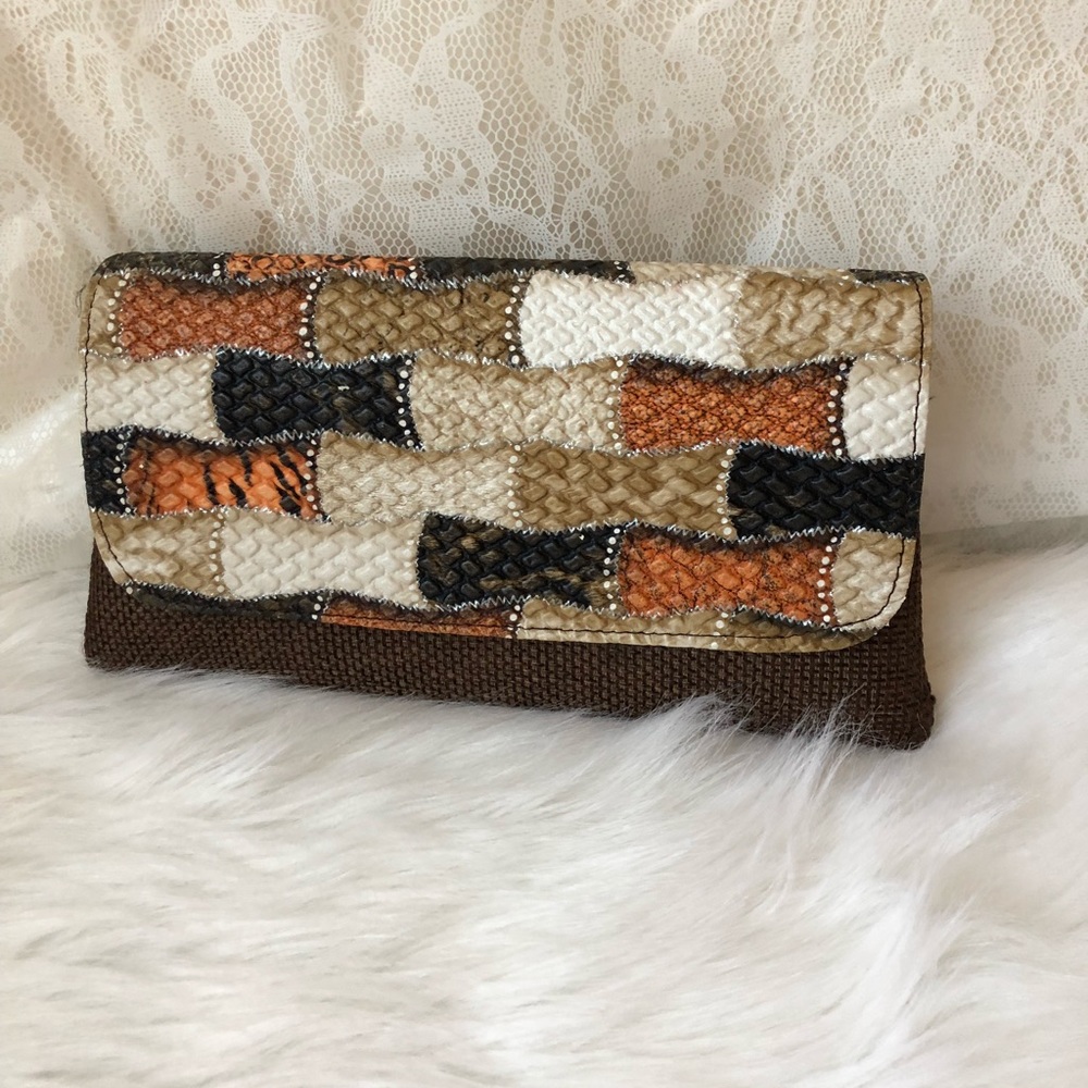 Cute multi-brown ‘bone-pattern’ Clutch - Picture 5 of 5